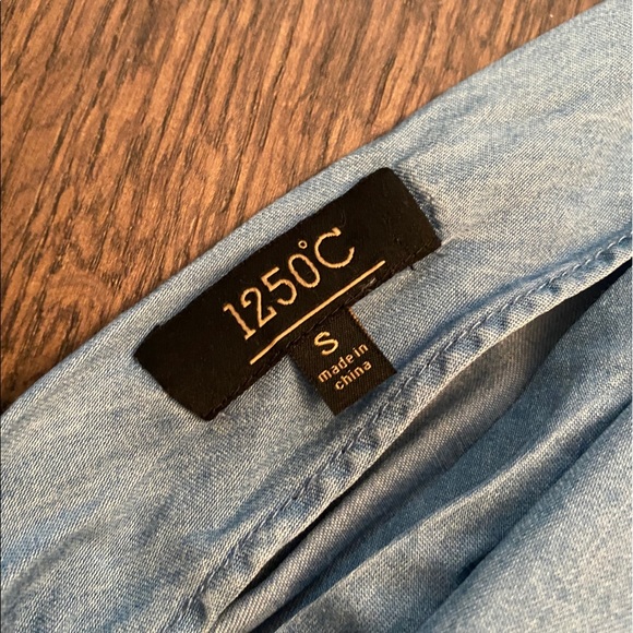 Denim romper with twisted back - Picture 5 of 7